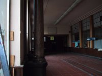 Salle des guichet de la gare du Luxembourg (décembre 1999) {JPEG}